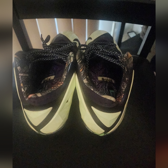 Lebron XI - Picture 10 of 11